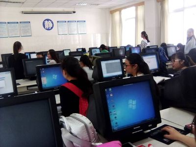 魅力PS,讓一切皆有可能——數(shù)學(xué)系、計(jì)算機(jī)科學(xué)系志愿服務(wù)隊(duì)開(kāi)展PS培訓(xùn)